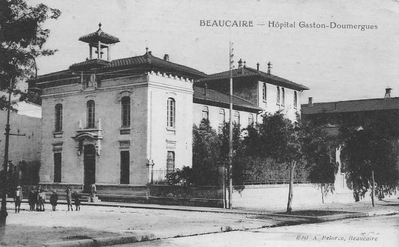 Ancienne photo de l'hôpital Gaston Doumergue à Beaucaire - Hôpitaux des portes de Camargue